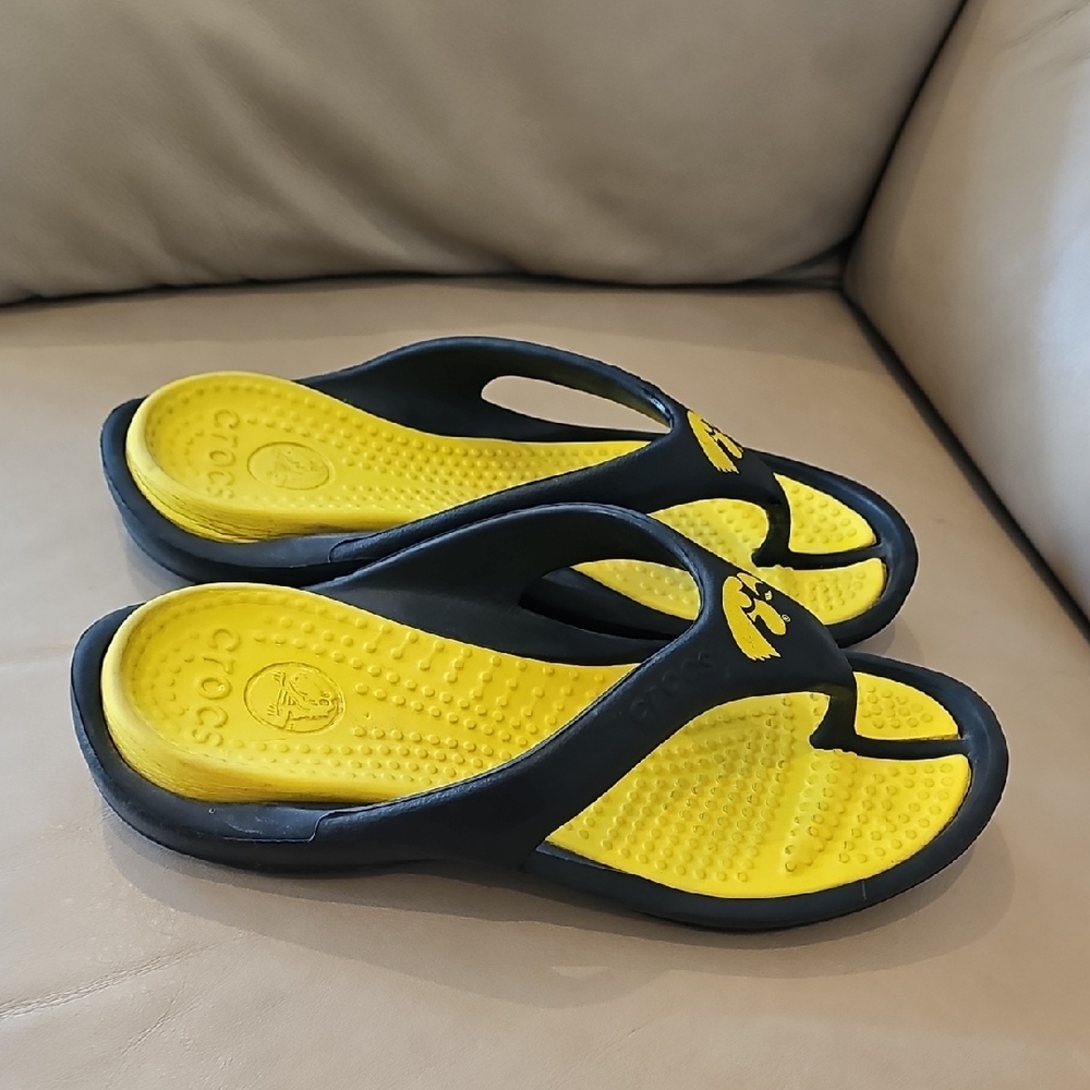 IOWA HAWKEYES CROCS Black and Yellow Comfort Sandals - Picture 3 of 6